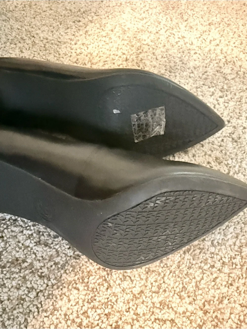 Michael Kors Black Pointed Leather Pumps